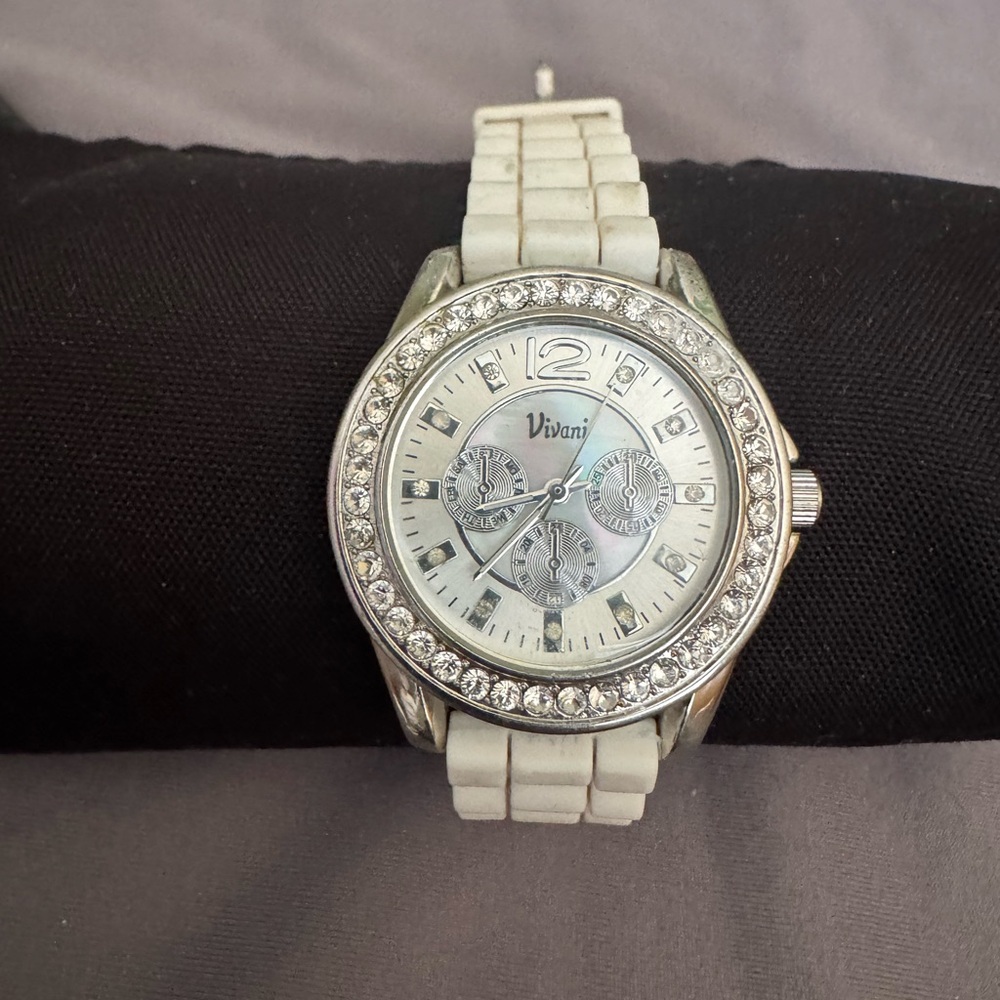 CLEARANCE Women's White Silver Watch